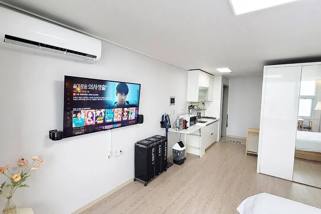 Netflix Coffee Washer Aircon - Ssangmun Stn 1 Apartment Seoul 0*,  South Korea