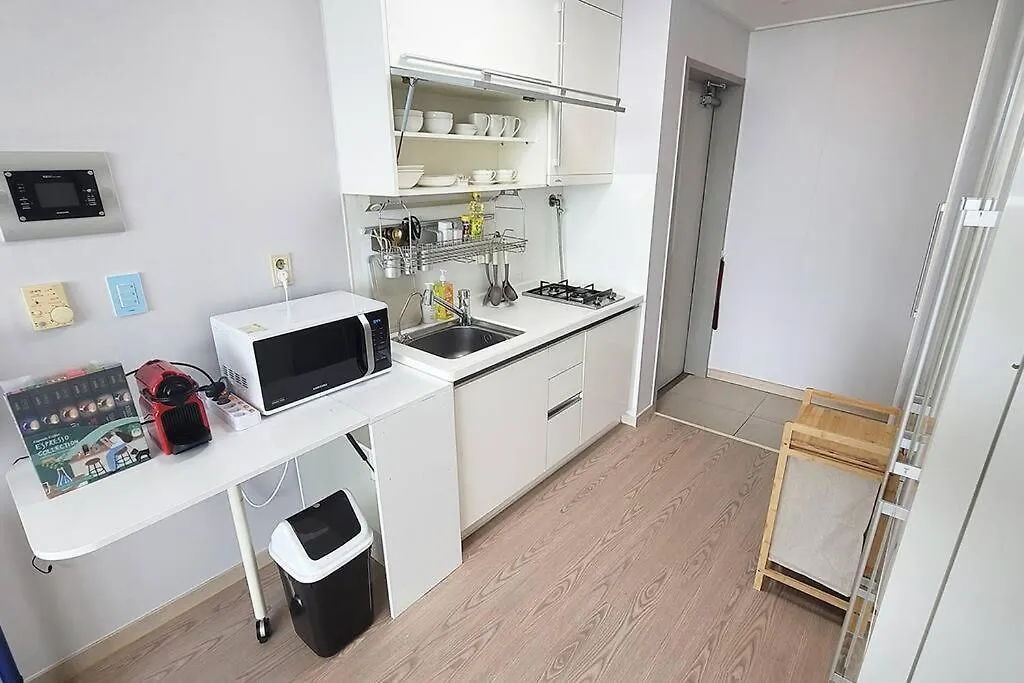 Netflix Coffee Washer Aircon - Ssangmun Stn 1 Apartment Seoul