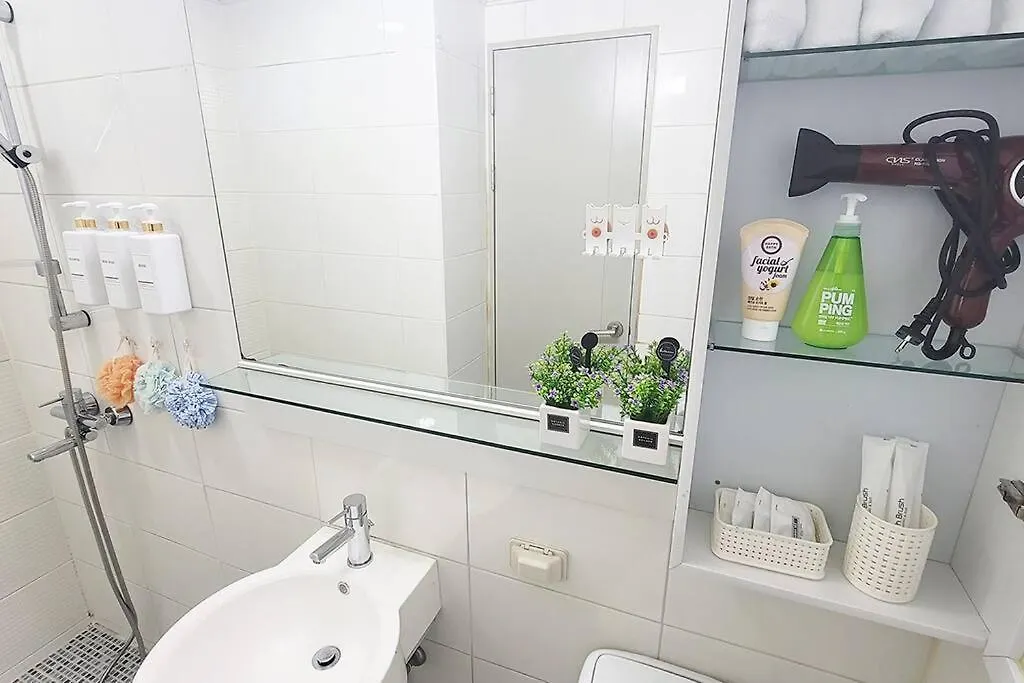 Netflix Coffee Washer Aircon - Ssangmun Stn 1 Apartment Seoul South Korea